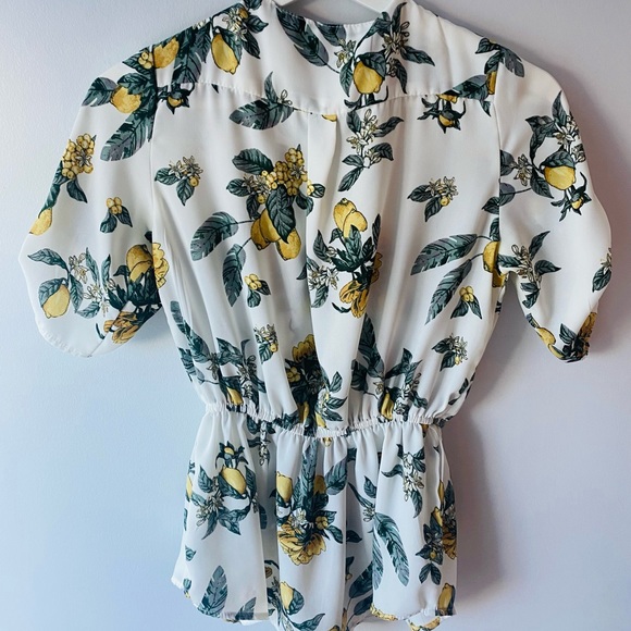 Lemon Blouse - Picture 2 of 3
